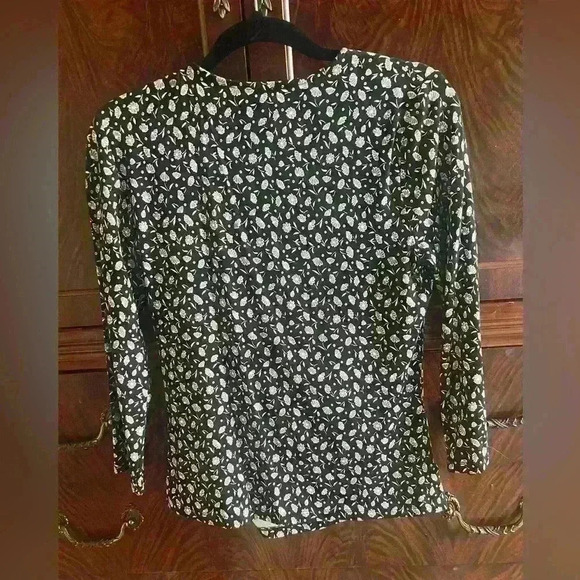 Ann Taylor women’s pull over blouse NWOT size M - Picture 3 of 10